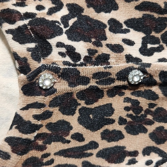 Torrid Womens Cardigan Sweater Leopard Rhinestone Buttons Size 4 Torrid Crop - Picture 2 of 8